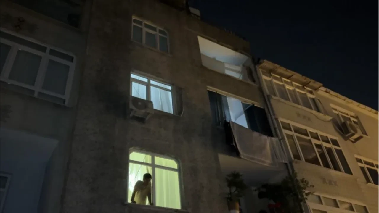 Zeytinburnu'nda panik anları: Vatandaşlar deprem sandı! AFAD ekipleri bölgede