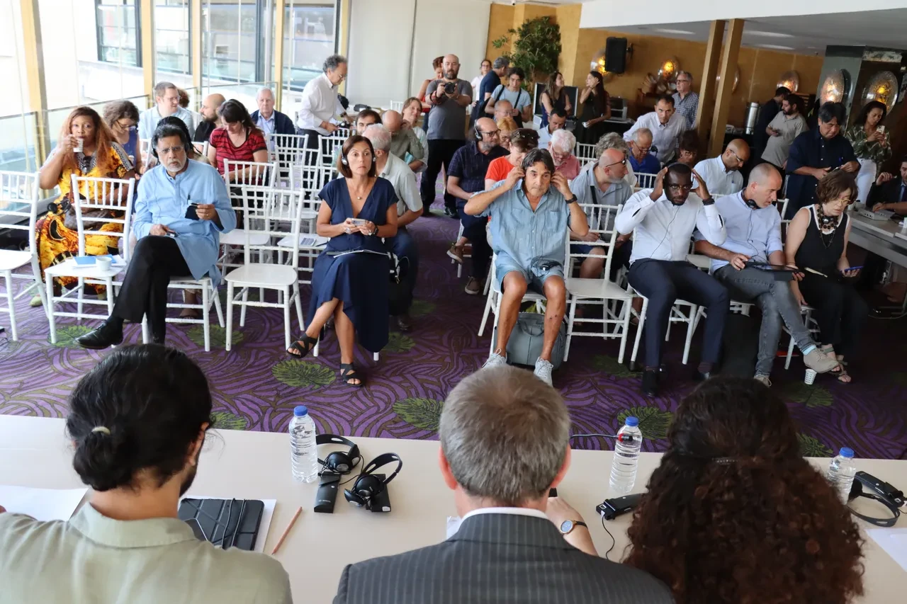 Abdullah Öcalan ile görüşme talebiyle gelen heyetin temasları başladı