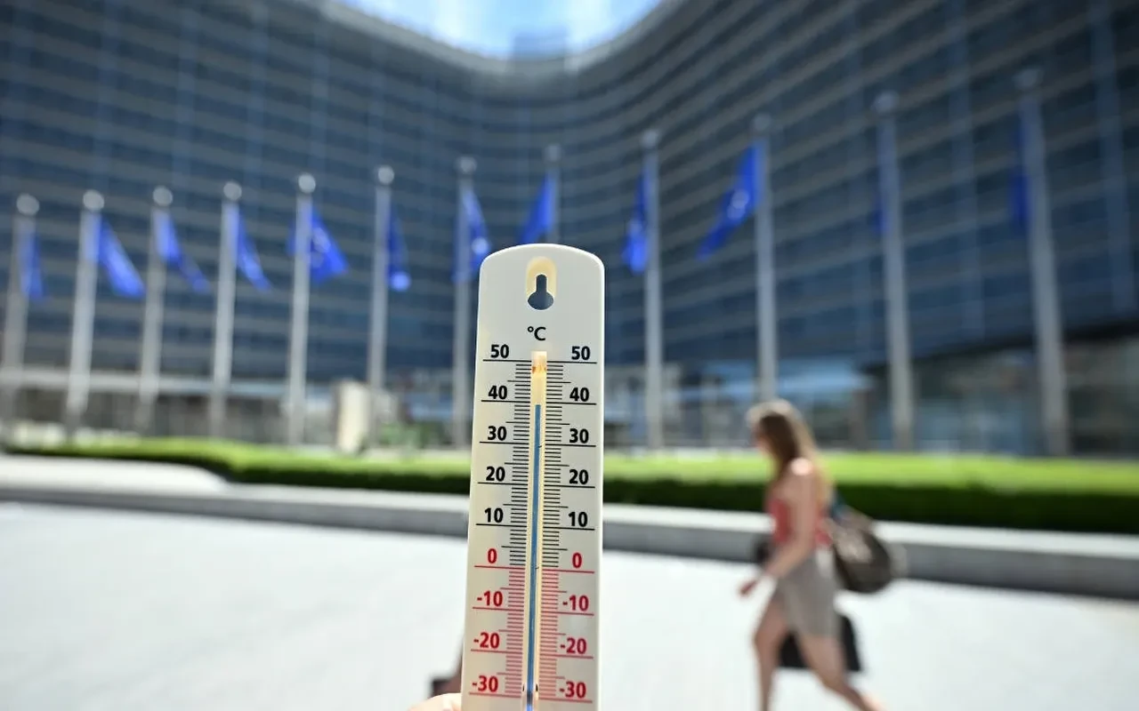 Avrupa'da yangın alarmı! Kıta çapında aşırı sıcaklar yasakları da beraberinde getirdi