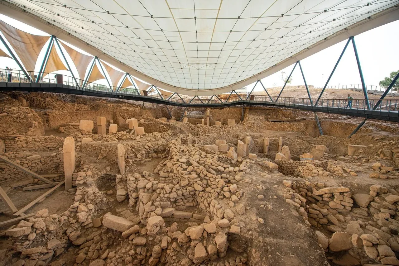 Bakan Ersoy'dan Göbeklitepe mesajı! 'İnsanlıkla buluşturmaya devam ediyoruz'