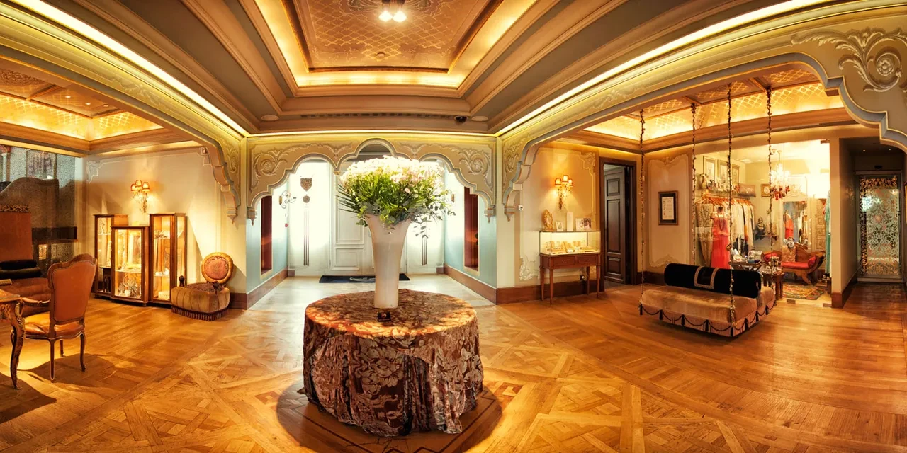 Başkanların Boğaz'da otel rekabeti! Serdar Bilgili aldı, Ünal Aysal dava açıyor