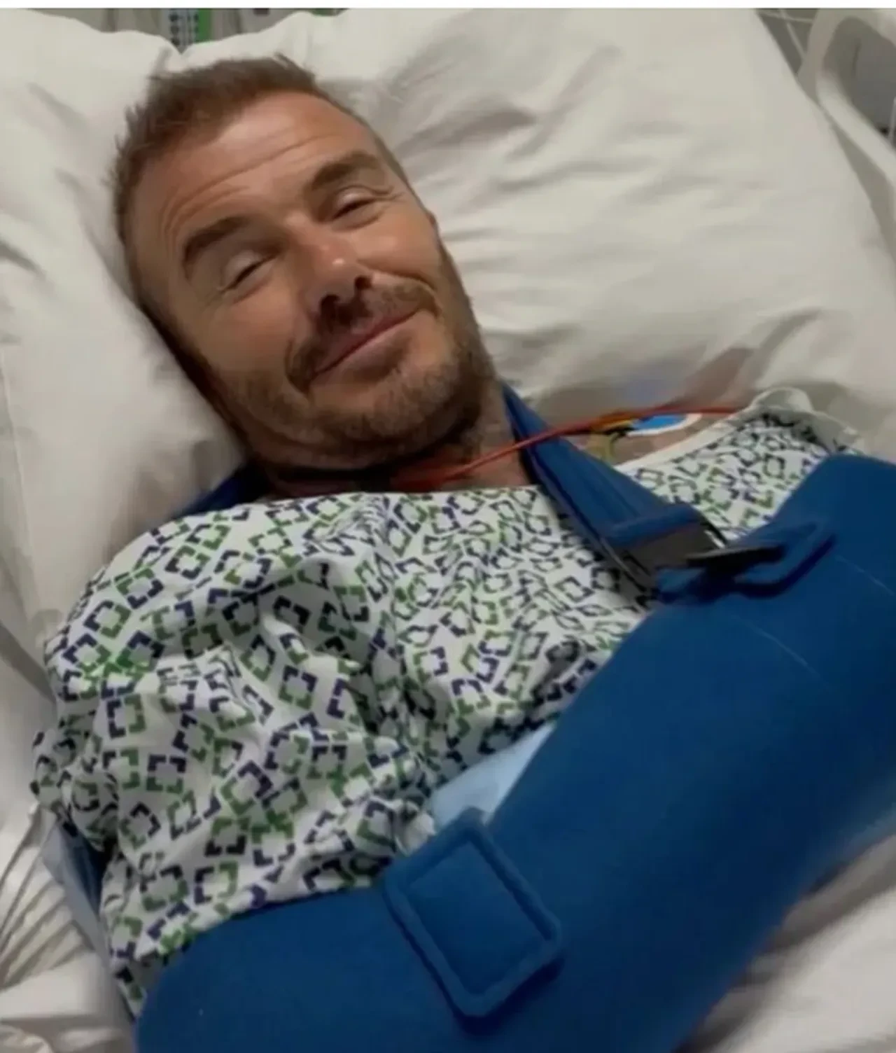 David Beckham eşi Victoria Beckham'ı dinlemedi! Ameliyattan çıkıp tenis turnuvasına koştu