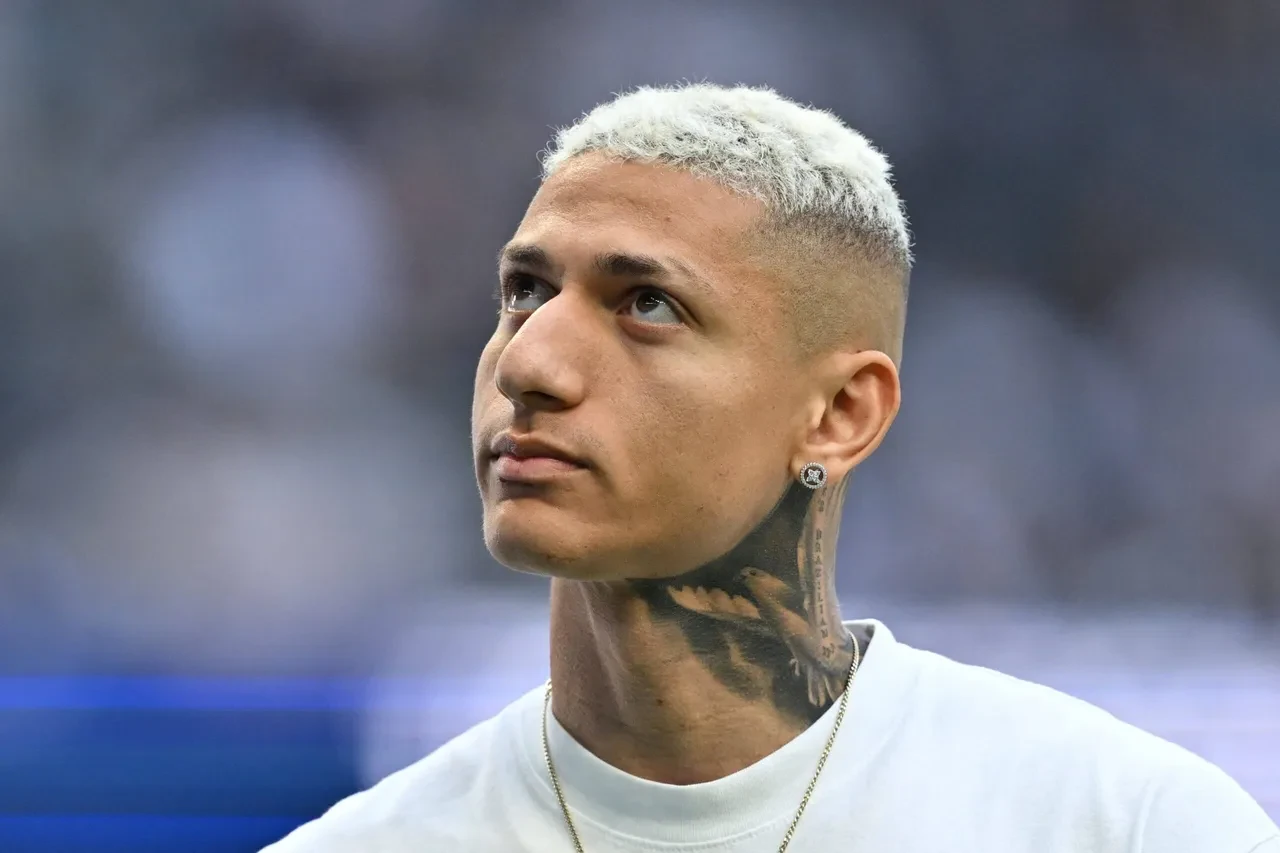 Galatasaray’a sürpriz golcü! Victor Osimhen transferi beklenirken yıldız isim ortaya çıktı