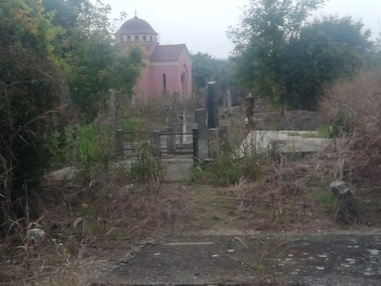 'İlk vampir' hikayesi yayıldı köye turist akını oldu, hikayeyi duyan geliyor