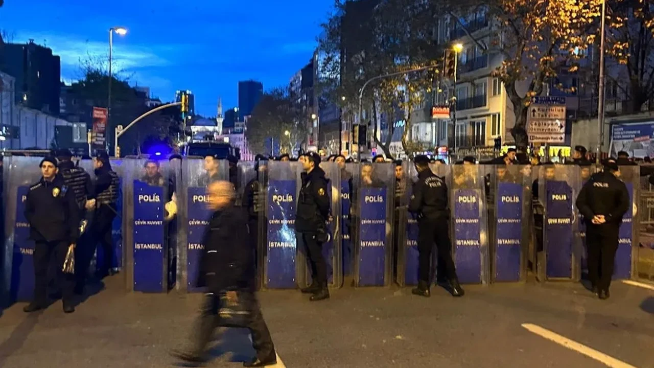 Kaymakamlık duyurdu! Beyoğlu'nda tüm yürüyüş ve gösteriler yasaklandı