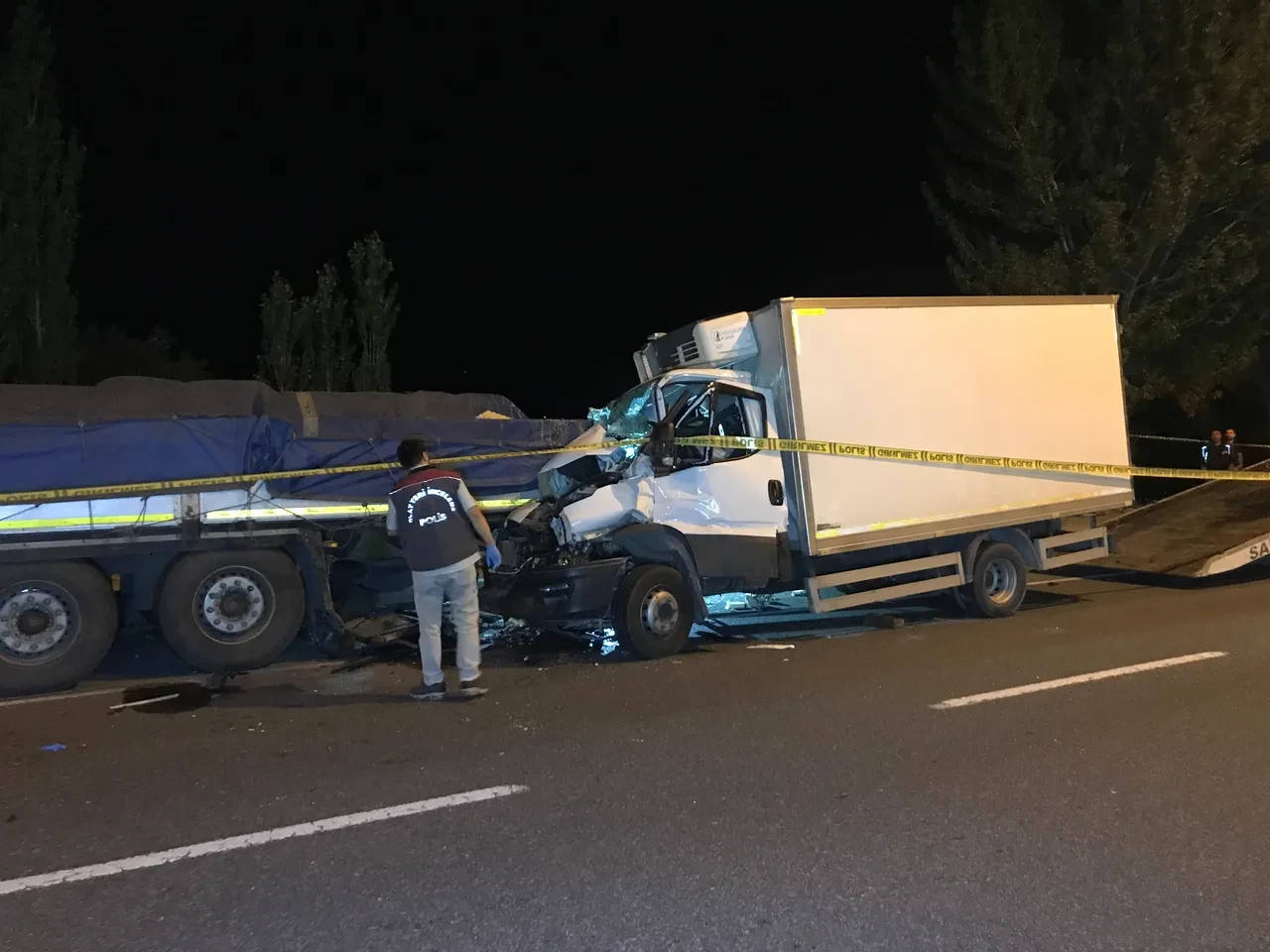 Uşak'ta korkunç kaza! Park halindeki tıra arkadan çarptı! Feci şekilde can verdi