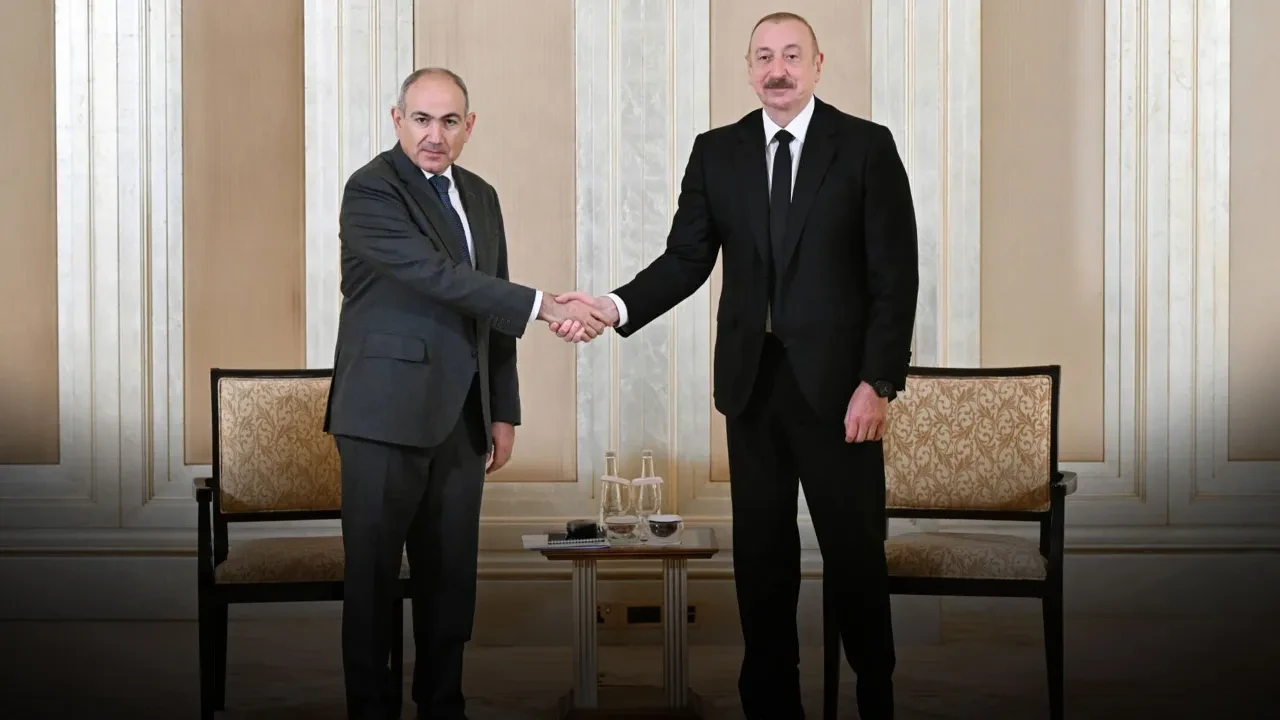 Aliyev ve Paşinyan Abu Dabi'de bir araya geldi! Masada barış var