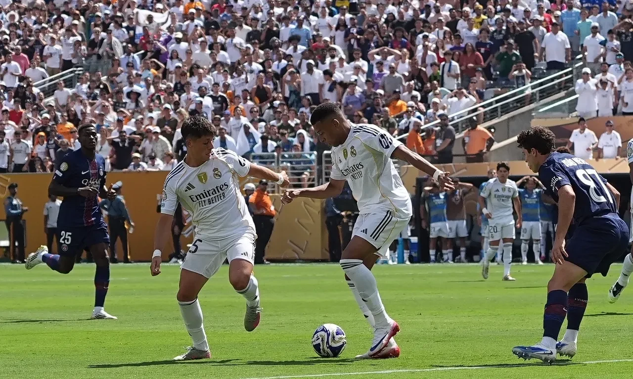 Arda Güler'li Real Madrid'e şok! PSG dört dörtlük galibiyetle finalde