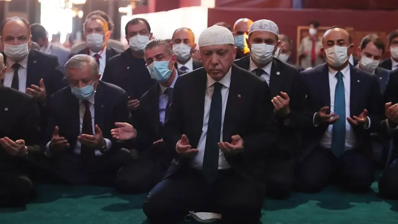 Cumhurbaşkanı Erdoğan'dan Ayasofya paylaşımı