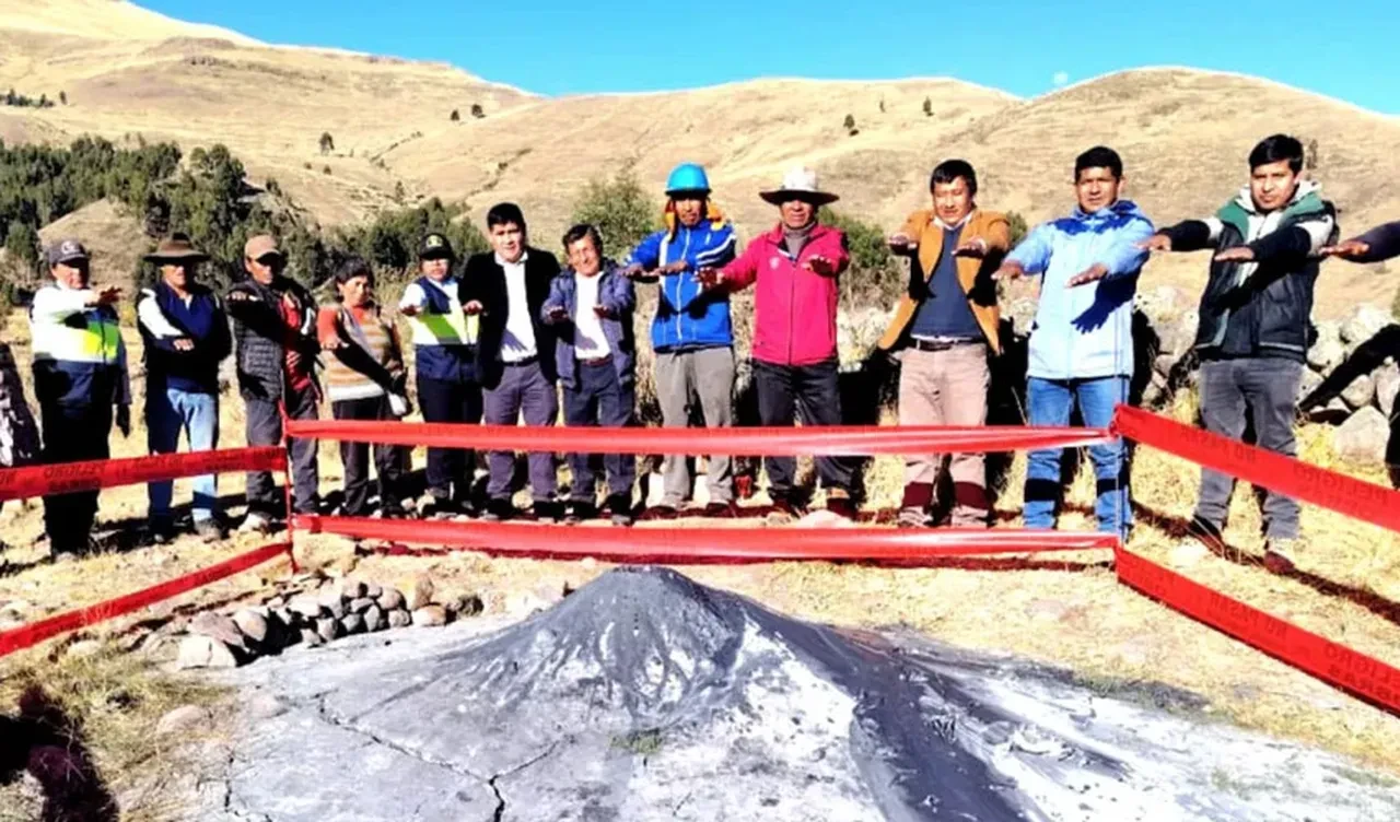 Dünyanın en küçük yanardağı: Adeta yer kabuğundaki küçük bir sivilce