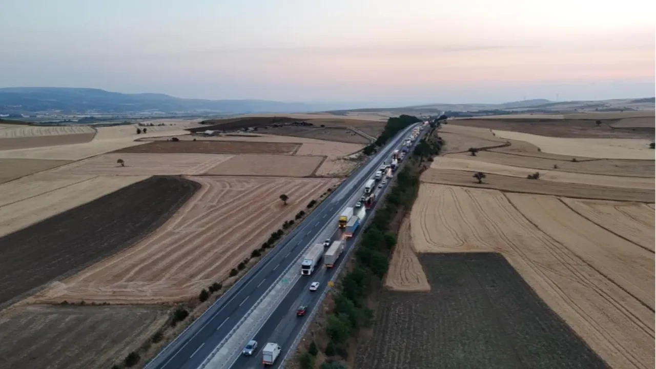 Eskişehir-Bozüyük yolunda trafik felç oldu!