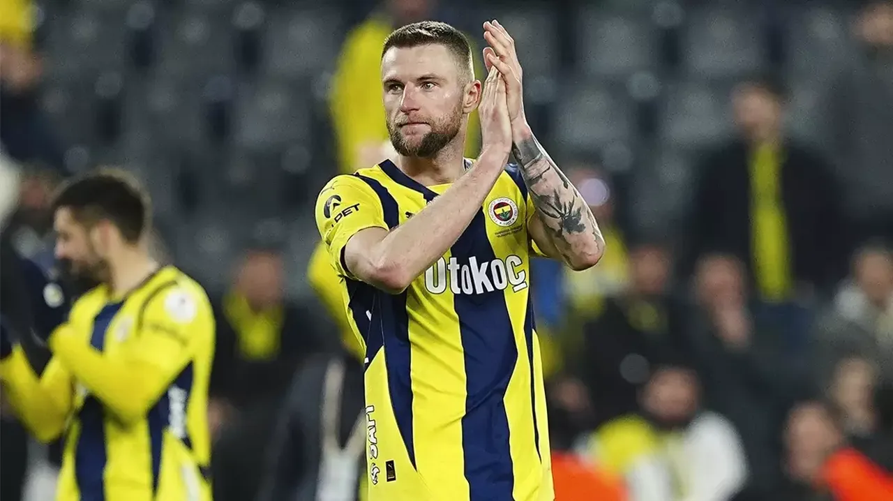 Fenerbahçe gaza bastı! Jhon Duran sonrası bir transferi daha bitiriyor