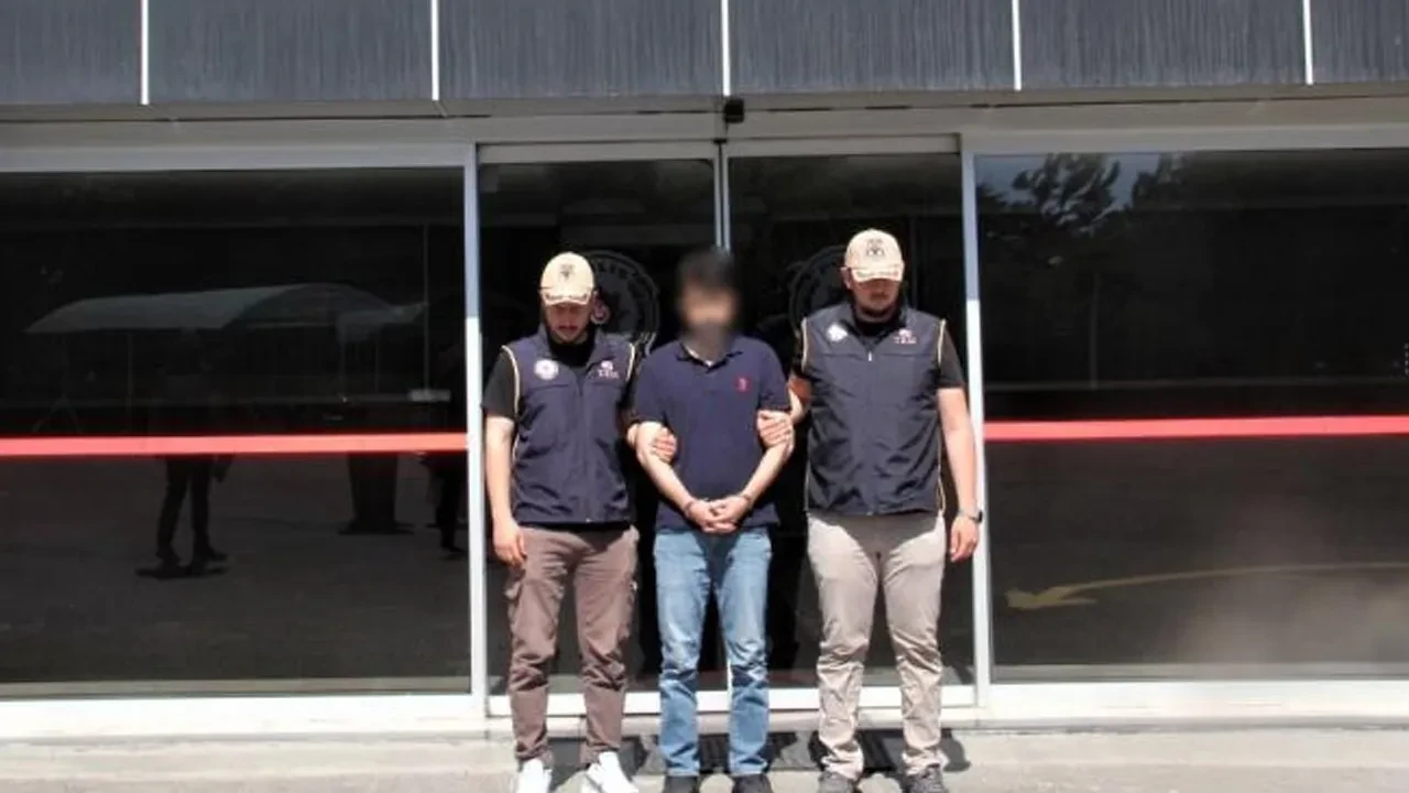 MİT ve emniyetten ortak operasyon! Firari casus yakalandı