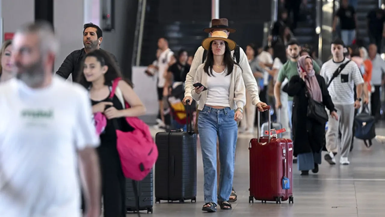 Türkiye’de havayolu rekoru: 6 ayda 1 milyon 134 bin uçak 
