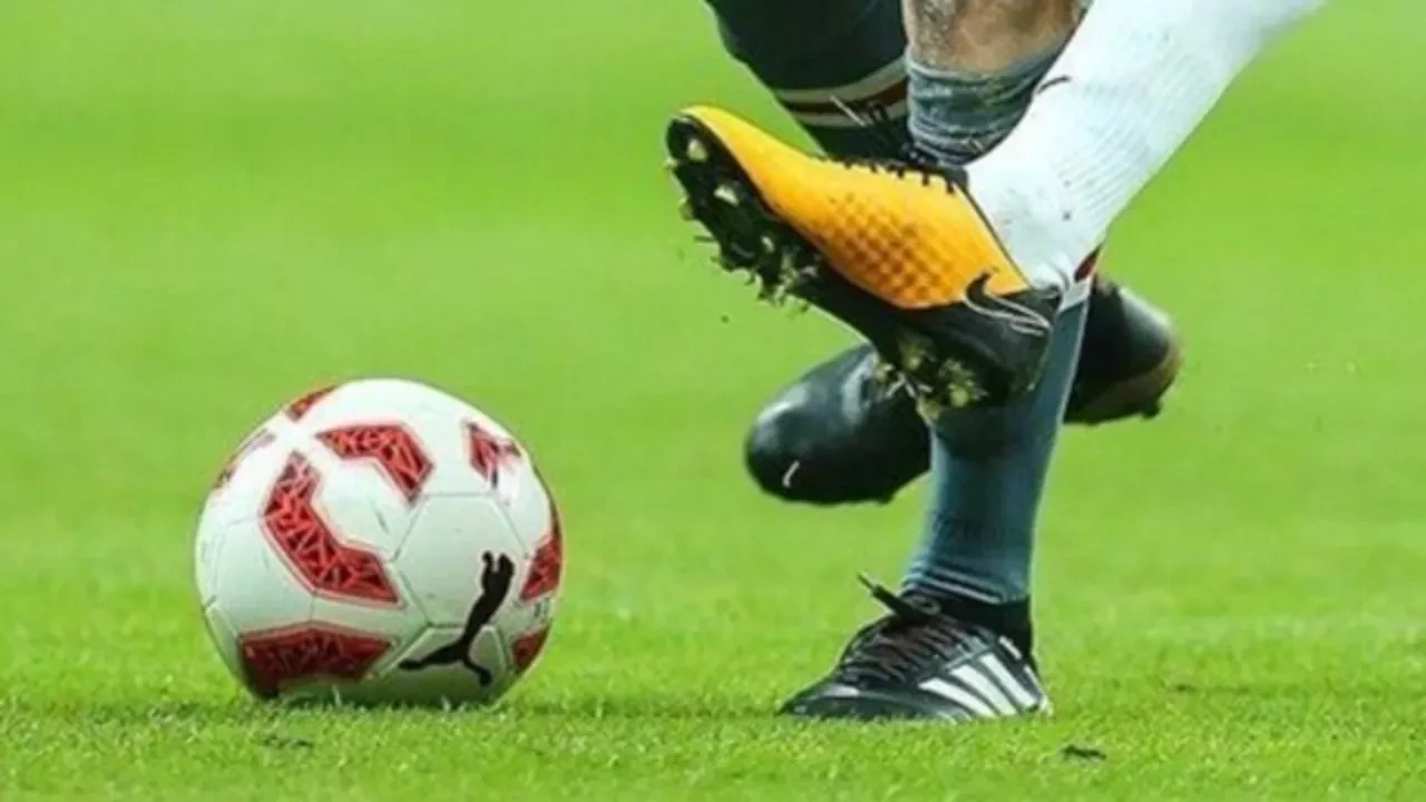 2025 Transfer sezonu ne zaman bitiyor kaç gün kaldı?
