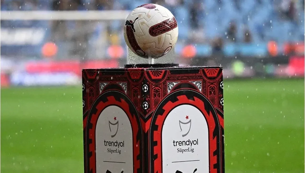 2025 Transfer sezonu ne zaman bitiyor kaç gün kaldı?