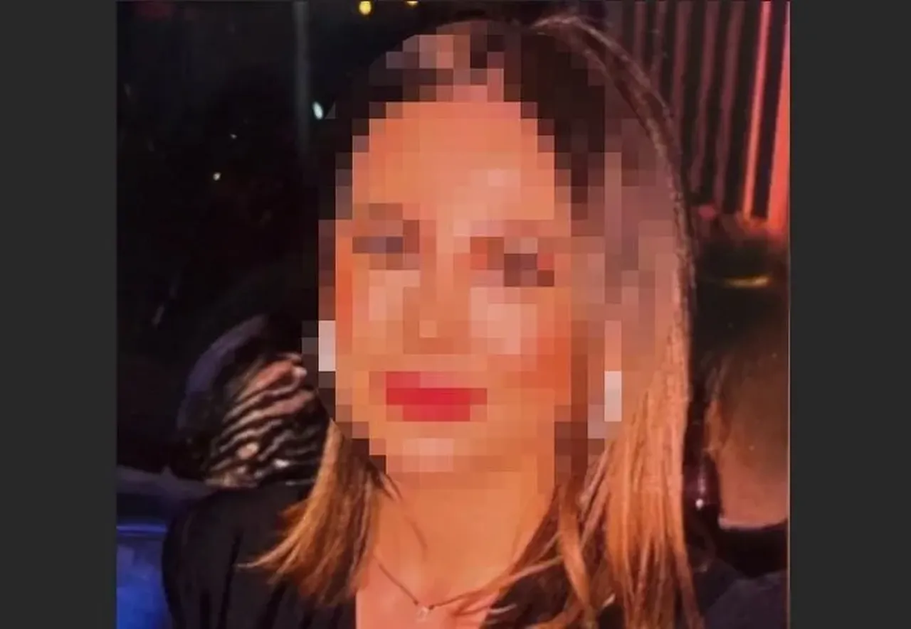 AVM'de yürüyen merdiven dehşeti! Ayağı kırıldı tırnakları koptu