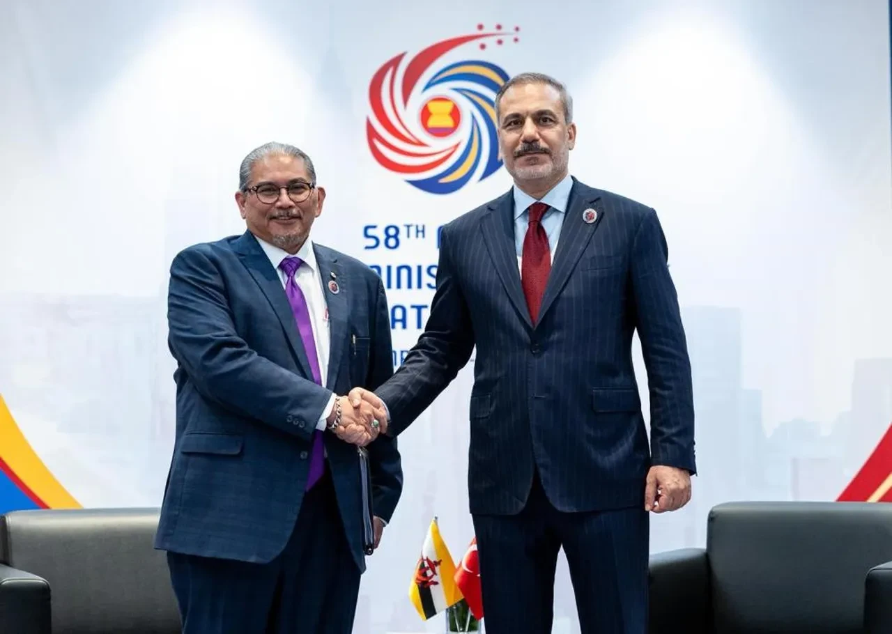 Bakan Fidan'dan peş peşe kritik temaslar