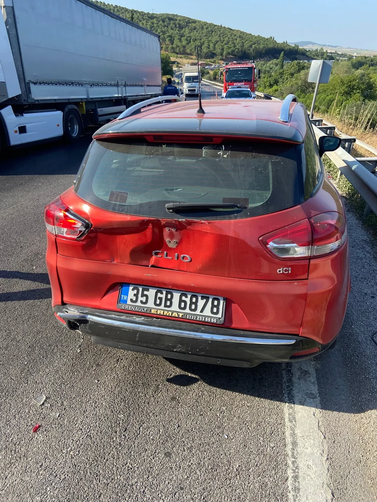 Balıkesir-Bursa Karayolu’nda zincirleme kaza: 6 araç hasar gördü