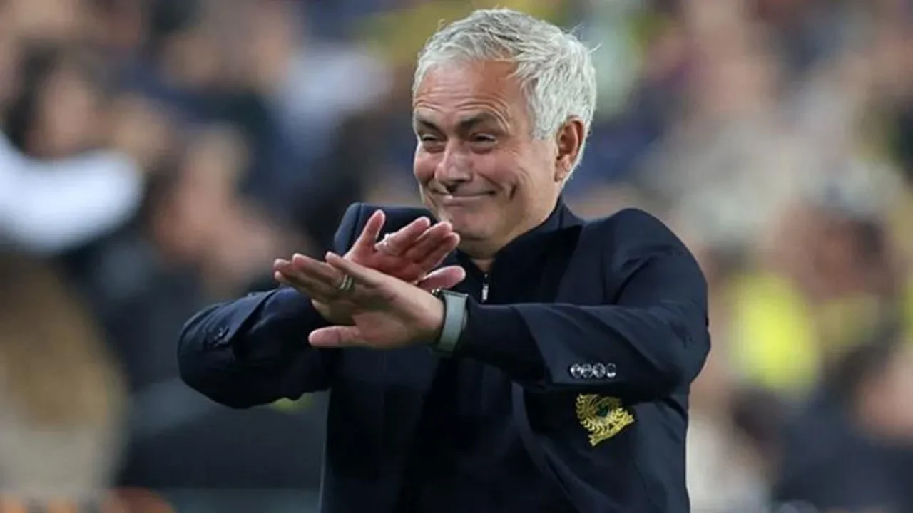 Fenerbahçe'de online transfer görüşmesi! Dünyaca ünlü yıldız daha fazla ücret istedi, imzalar atılacak