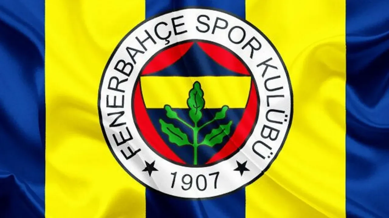 Fenerbahçe'ye 18'lik transfer! 5 yıl sözleşme imzalandı