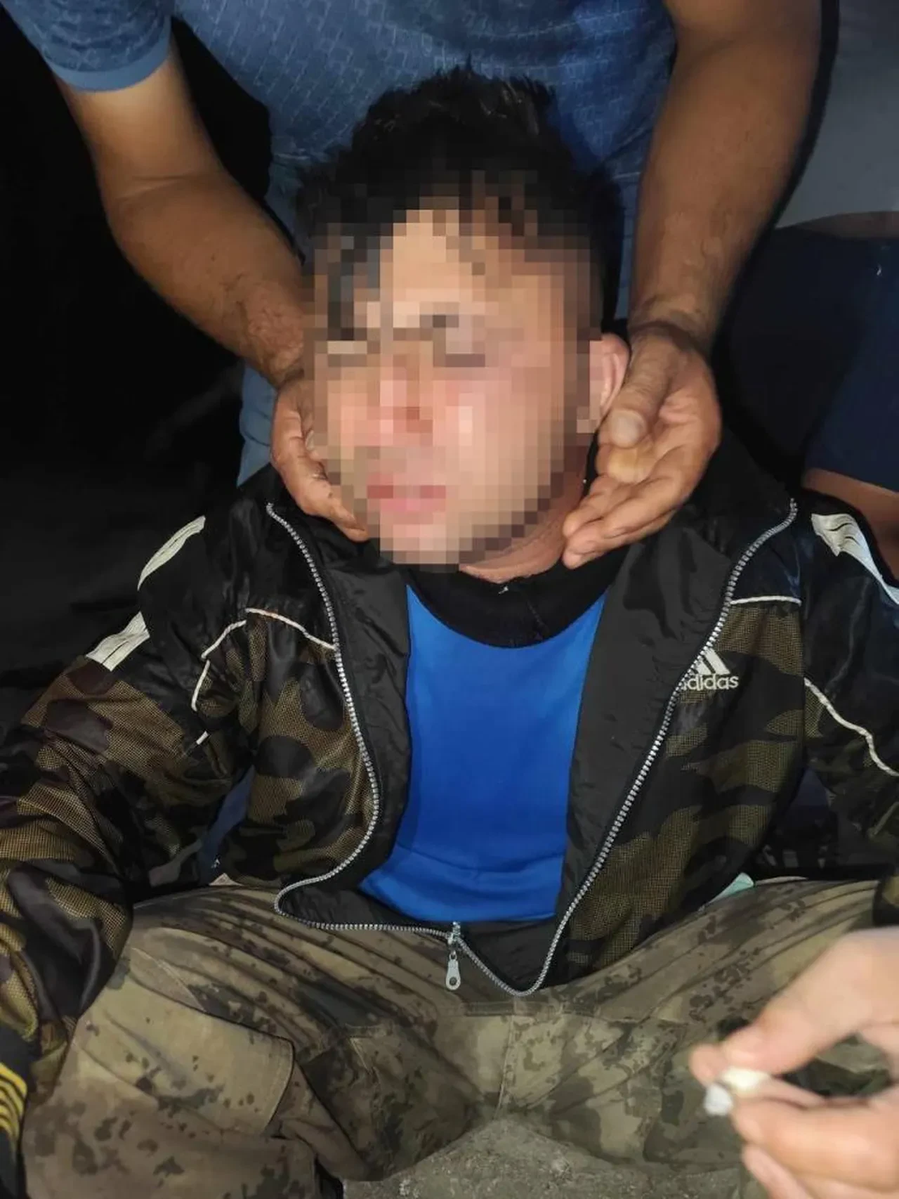 Güneş paneli çalarken mahalleli paketledi! '200 bin TL'lik panelleri 20 bine satıyorlar'