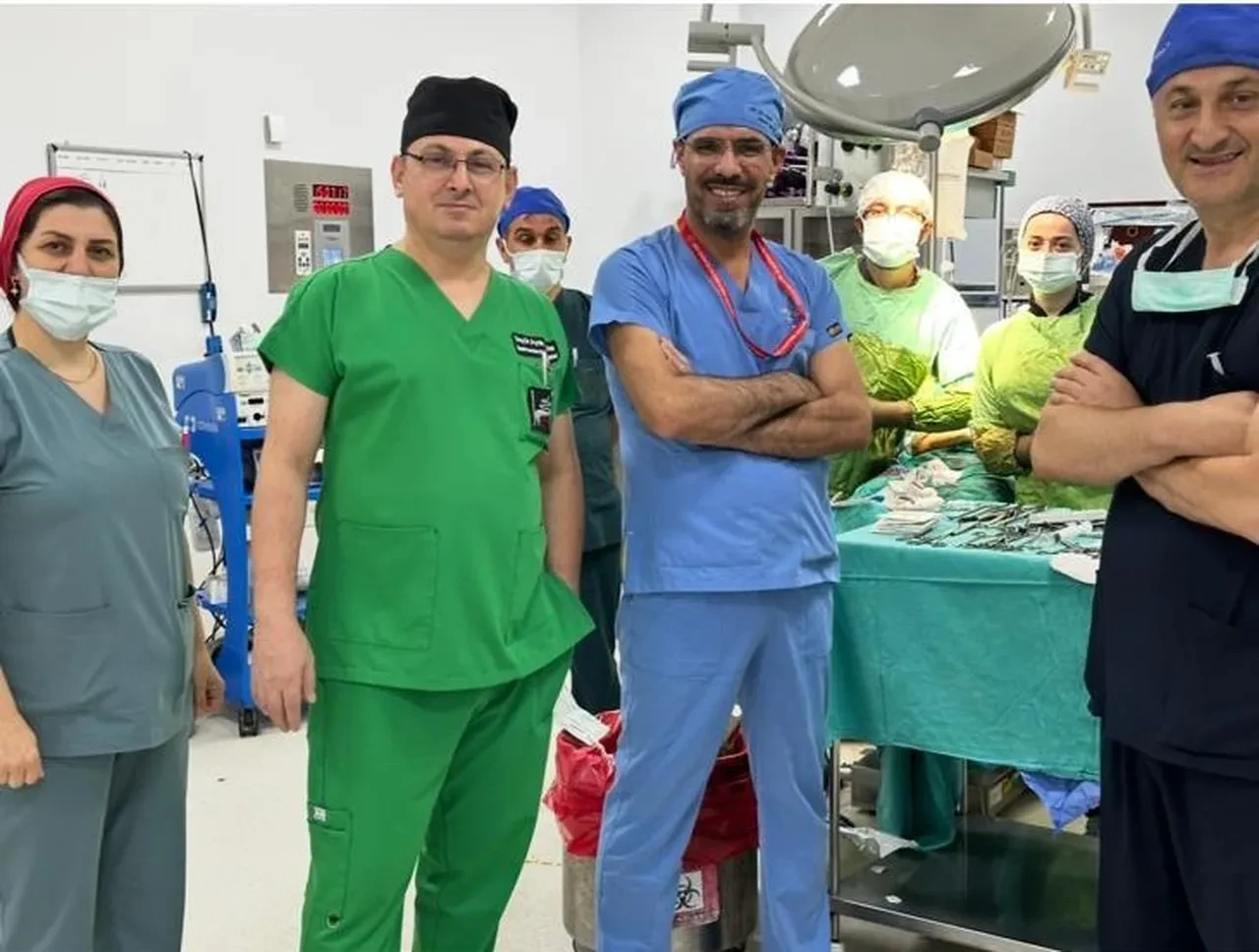 Karnından çıkanlar tıp dünyasını şaşırttı, uzmanlar uyardı! Kedi-köpek temasına dikkat