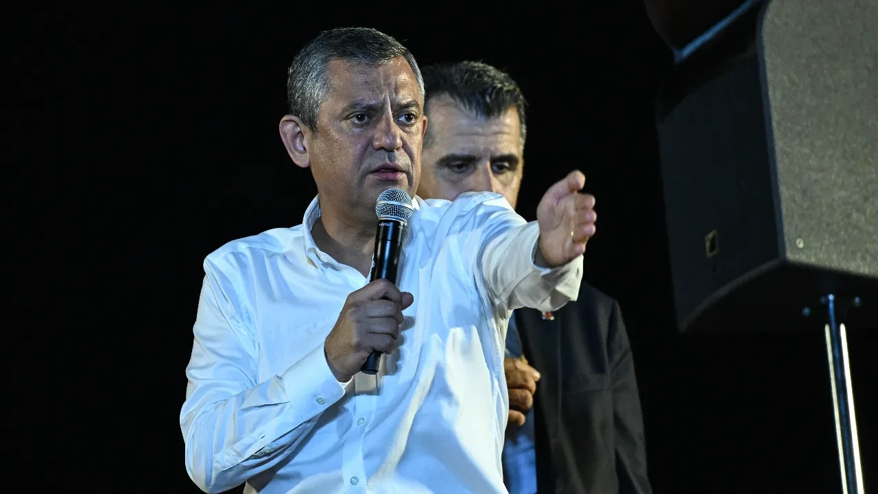 Özgür Özel'den asgari ücret açıklaması! Rakam verip Meclis'e çağrı yaptı