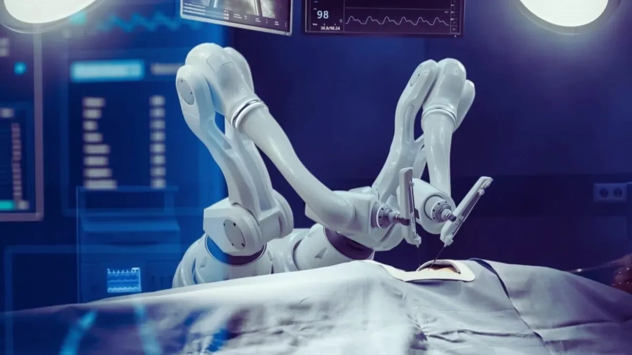 Robot cerrah ilk kez ameliyatı tek başına yaptı: İşte sonuçlar