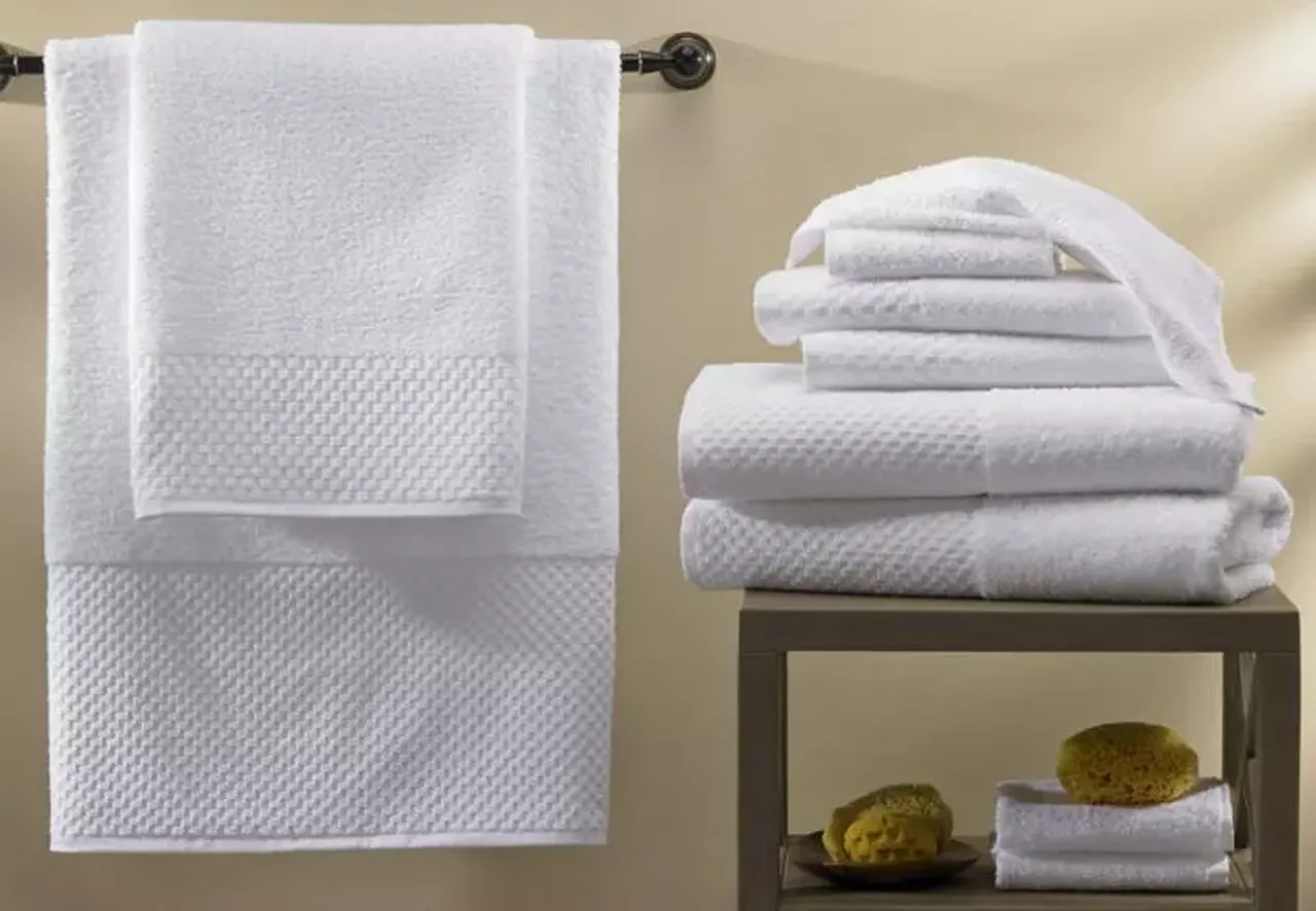 Taş gibi sertleşse de anında pamuk gibi oluyor! Havluları yumuşatmanın sırrı ortaya çıktı