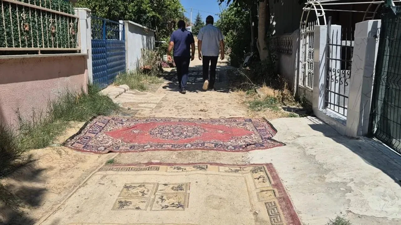 Vatandaşı yol çilesine ilginç çözüm! Öyle bir şey yaptılar ki... 