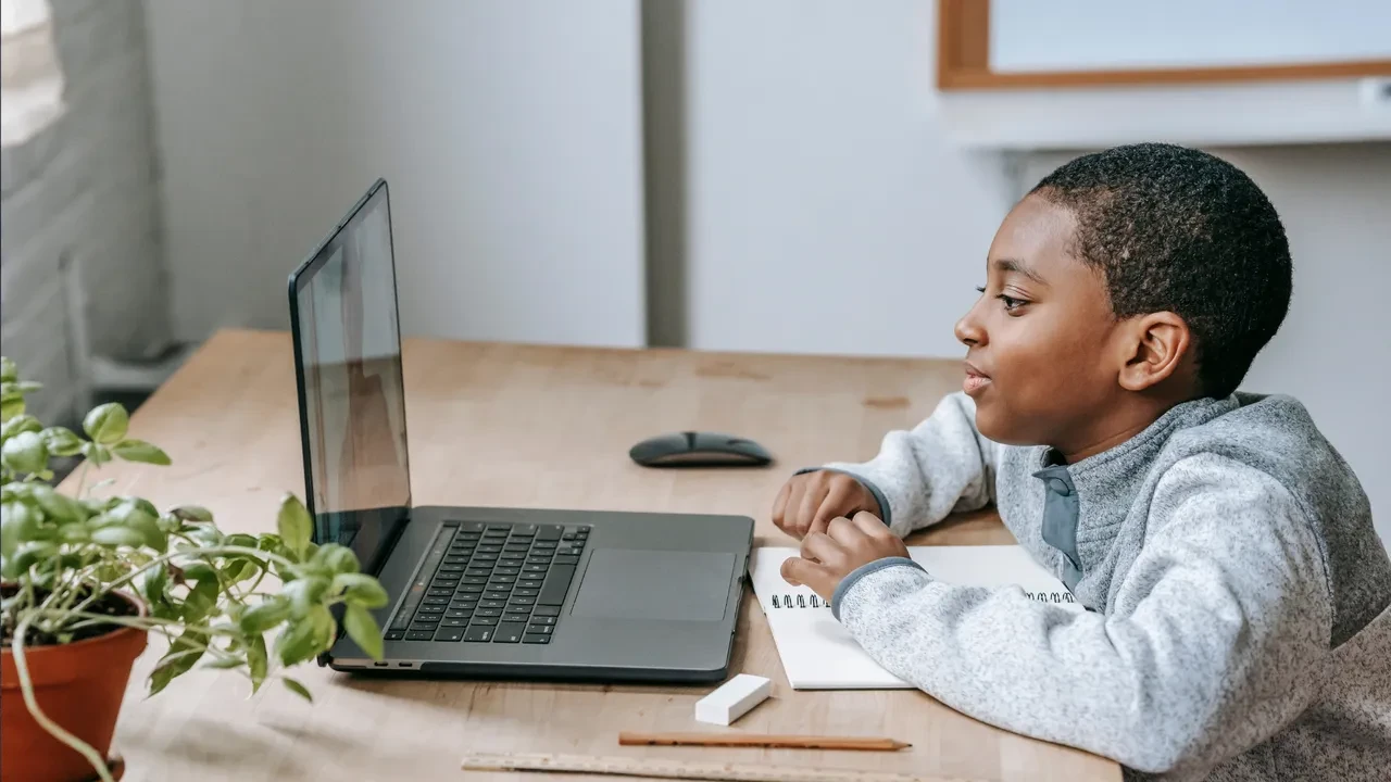 Videoları 2x'de izleyenler dikkat! Zaman kazanırken bilgilerinizi kaybediyorsunuz