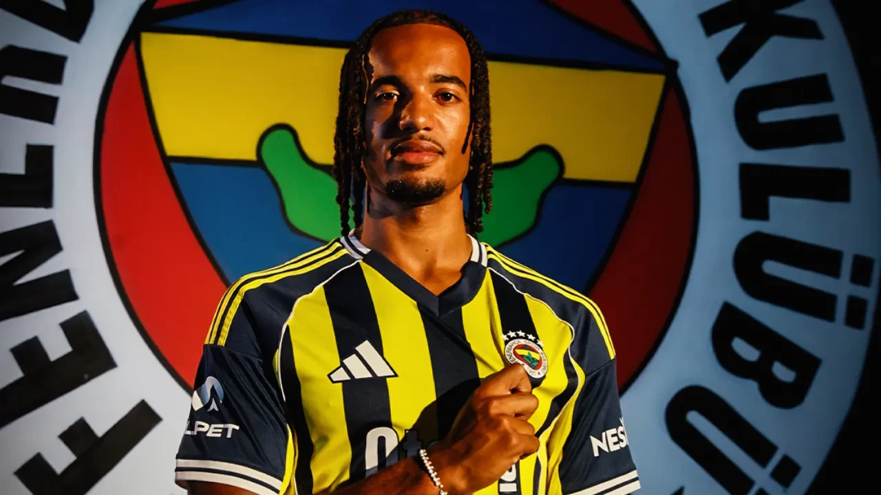 Fenerbahçe'de kritik transfer tamamlandı: Archie Brown resmen imzaladı! 