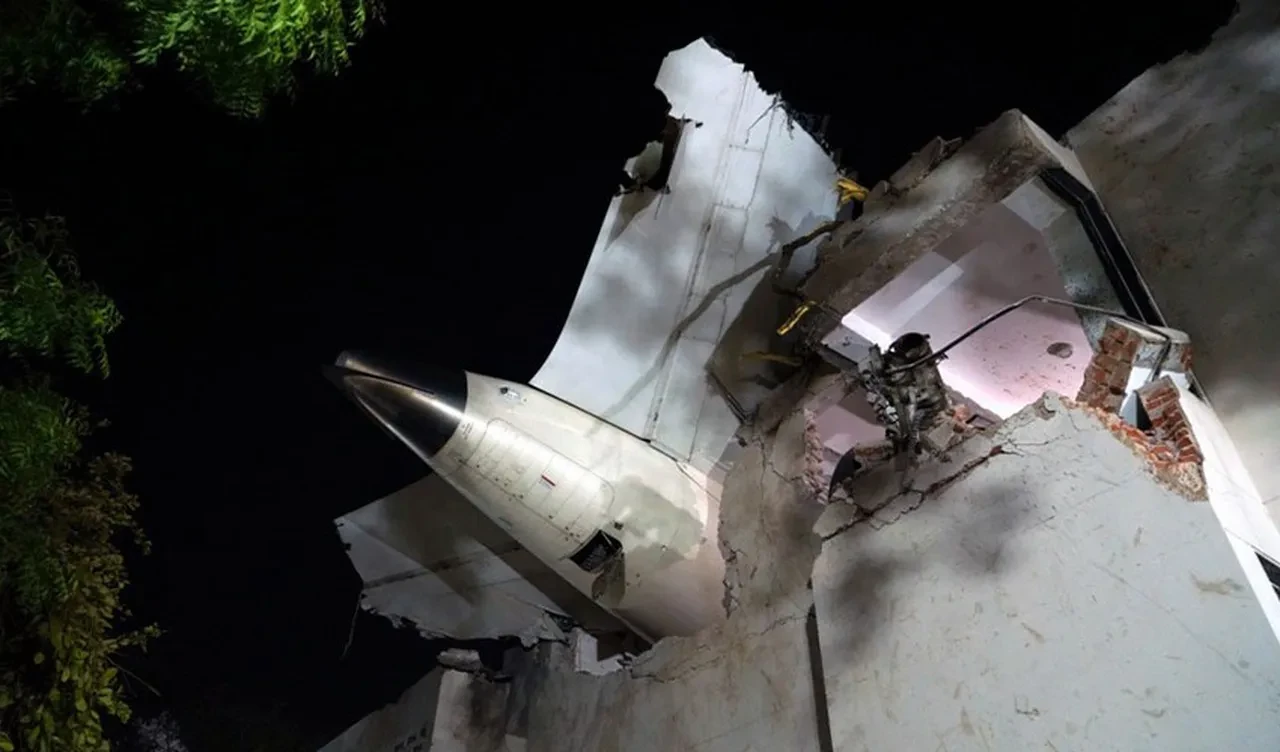 Hindistan uçak kazasında ön rapor tamamlandı! Kaza değil de kasıtlı mıydı?