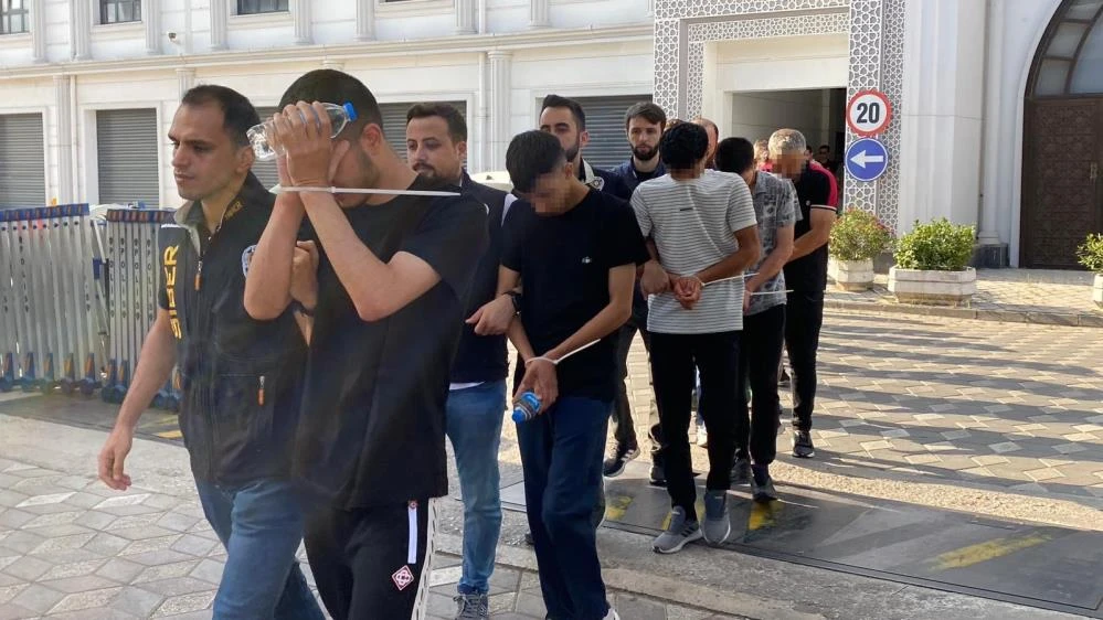 Kocaeli'de sahte araç kiralama dolandırıcılığı yapan 26 kişi tutuklandı!