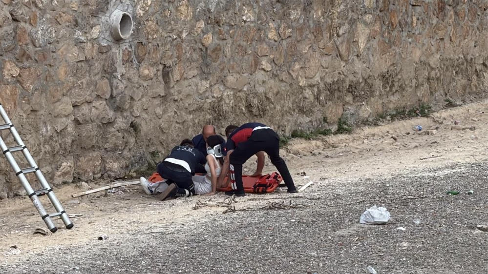 Tokat'ta kediyi kurtarmak isteyen 23 yaşındaki kız su kanalına düştü