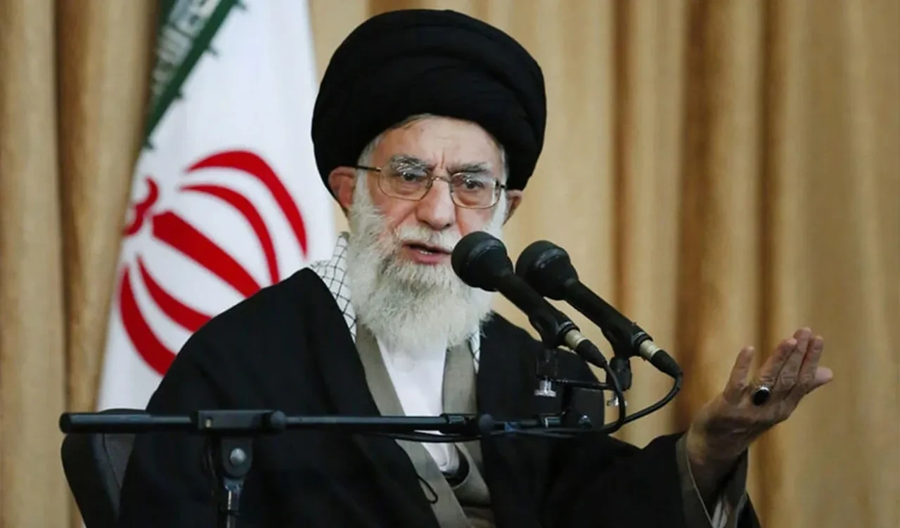 İran Dini Lideri Hamaney, ABD'yi hedef aldı: 'Saldırılar her an tekrarlanabilir'