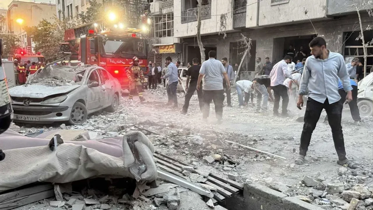 İsrail'in İran'a saldırılarında 12 gazeteci hayatını kaybetti