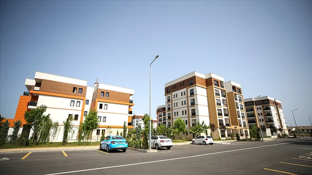 TOKİ Haziran ayında 11 ilde 3 bin 731 konutu hak sahiplerine teslim etti