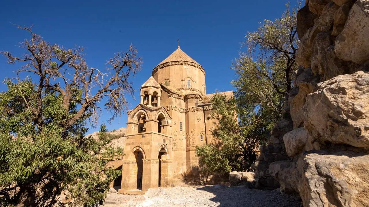 Van Kültür Yolu Festivali sanatla kapılarını açtı: 300 etkinlik, 9 günlük şölen!