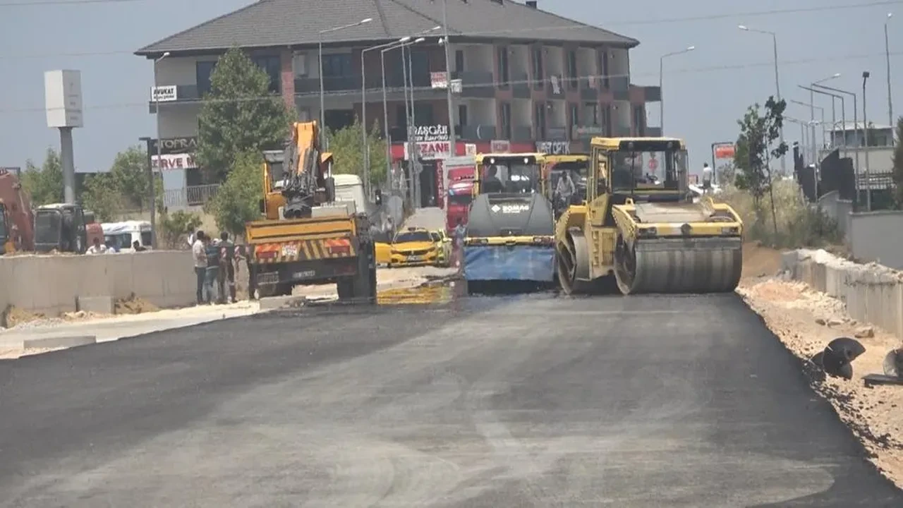 Yalova'da hastane yolunun asfaltı atıldı