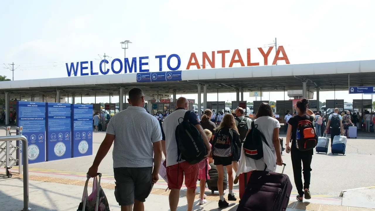 Antalya 5 yılın en yoğun gününü yaşadı!