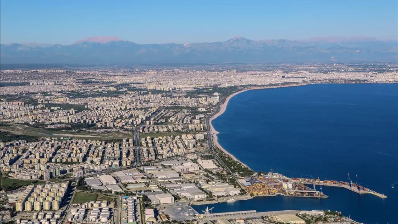 Bakan Kacır açıkladı: Antalya'ya güçlü yatırım desteği 