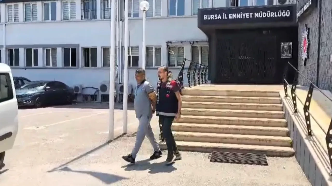 Böyle dolandırıcılık görülmedi! Kaymakamlık önünde tören bile yaptı: Tam vali olacaktı... 