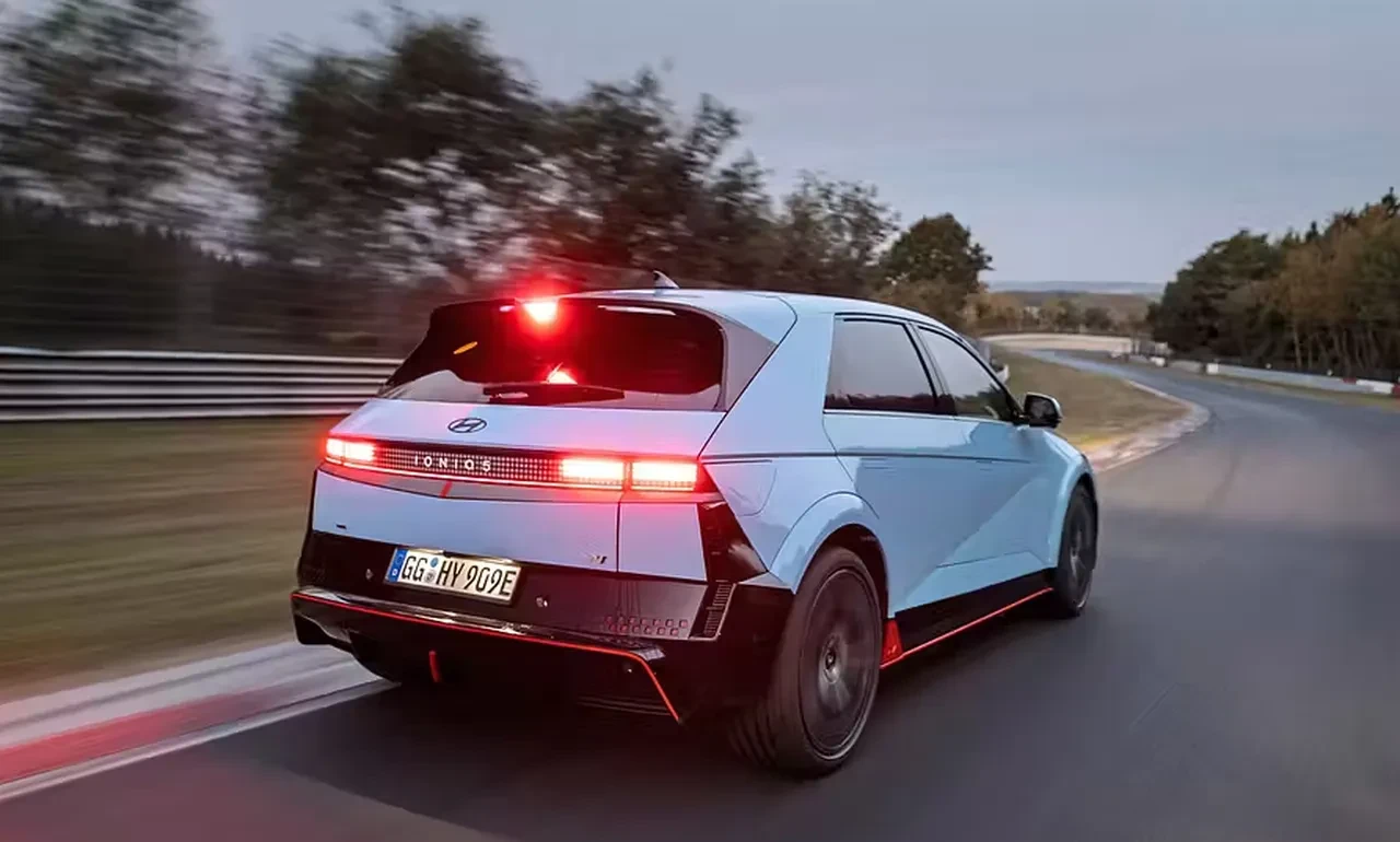 Elektrikli araçlar için ezber bozan araştırma! Pilin ömrü uzatan sürüş tekniğini buldular