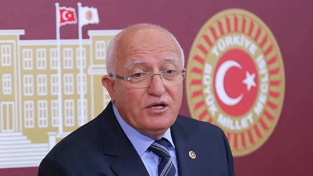 Eski CHP Antalya Milletvekili Gürkut Acar hayatını kaybetti