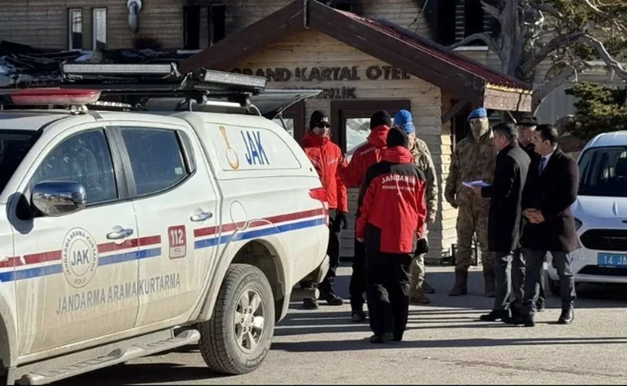 Grand Kartal davasında tepki çeken görüntüler! Otel müdürü sadece ailesini kurtarmış