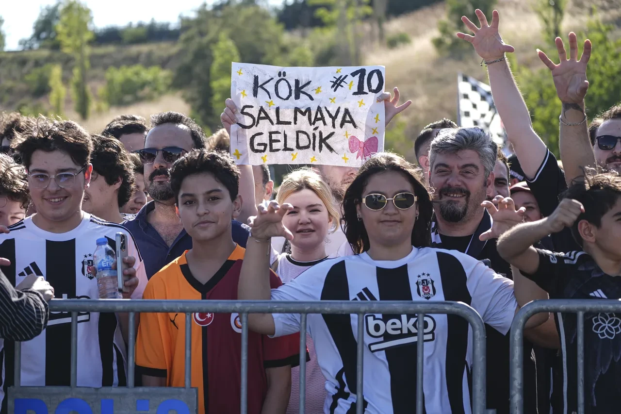 Orkun Kökçü çocukluk hayali Beşiktaş için bu kulüpleri reddetti