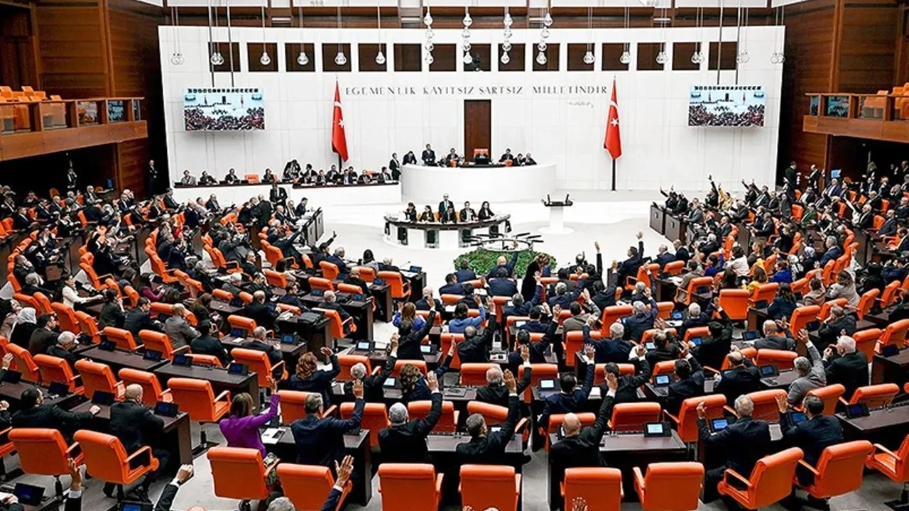 Mehmet Uçum’dan yeni anayasa mesajı! Eleştirilere cevap verdi