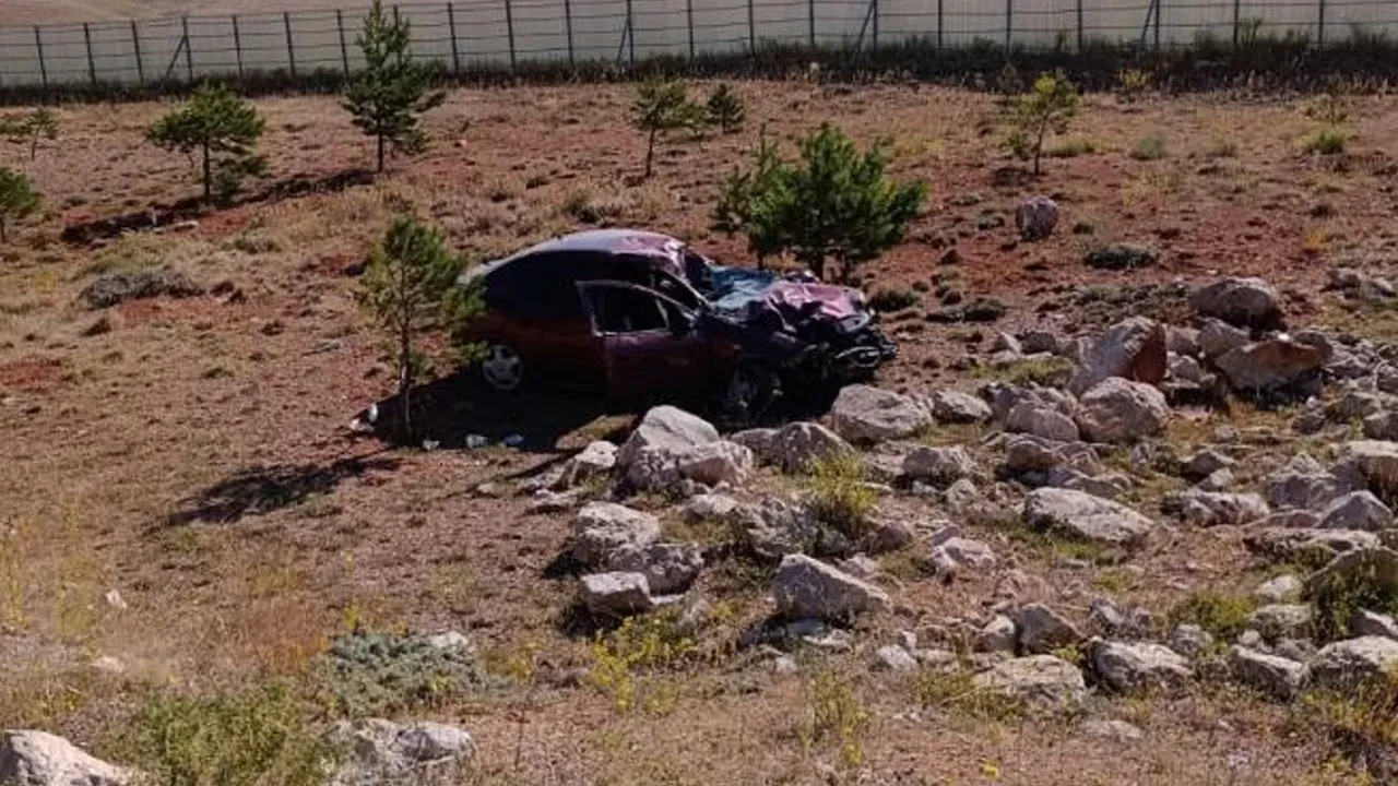 Otomobil takla attı, 2 kişi yaralandı